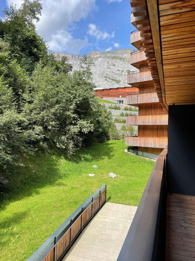 Stilvolle Ferienwohnung Direkt An Der Skipiste Flims Buitenkant foto